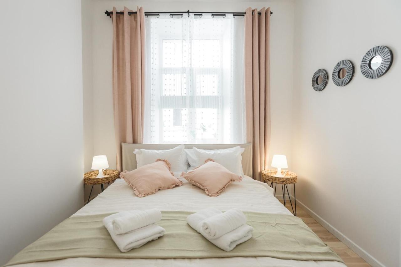 1212 Apartments With Free Parking Riga Exterior photo