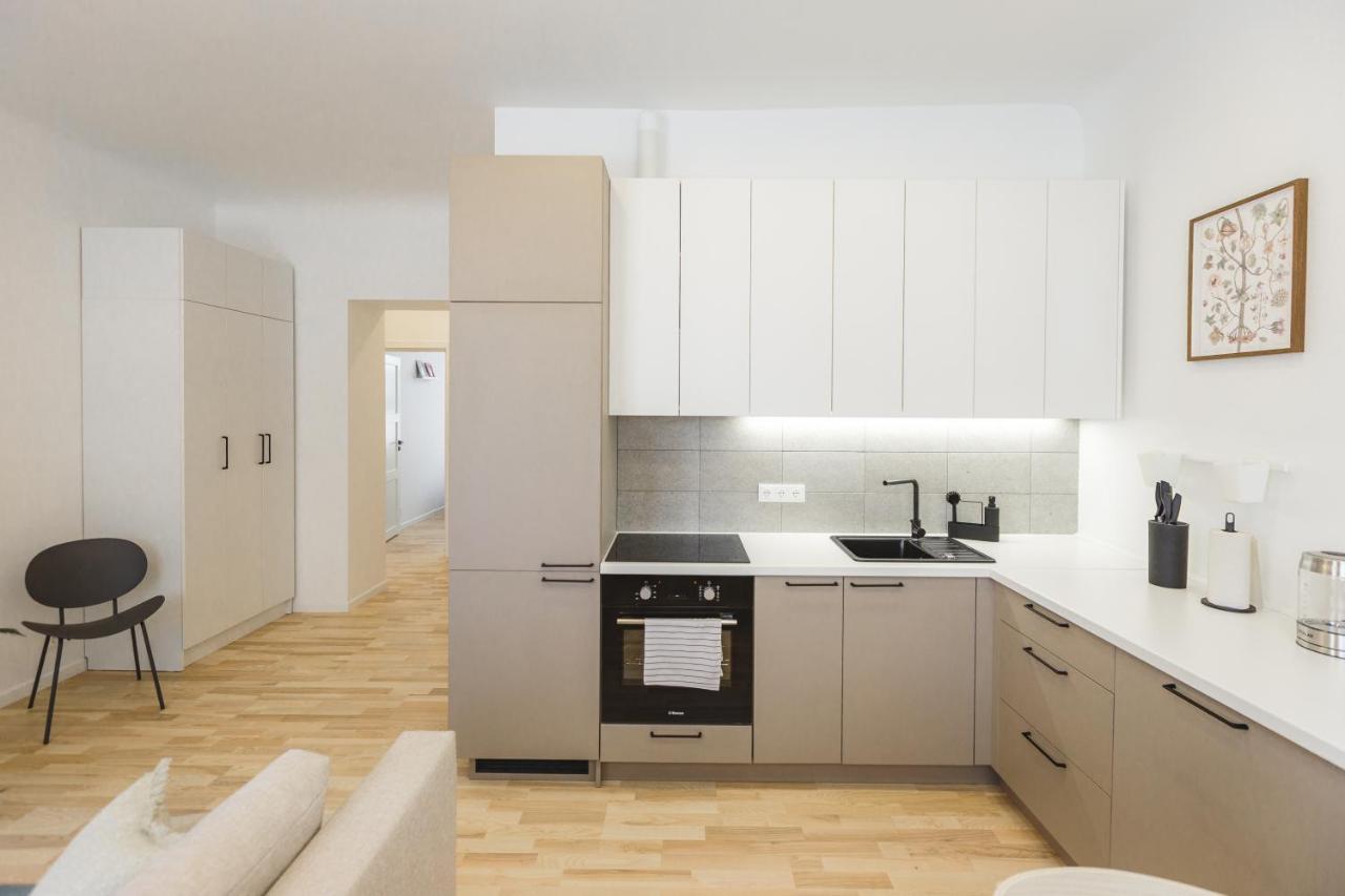 1212 Apartments With Free Parking Riga Exterior photo