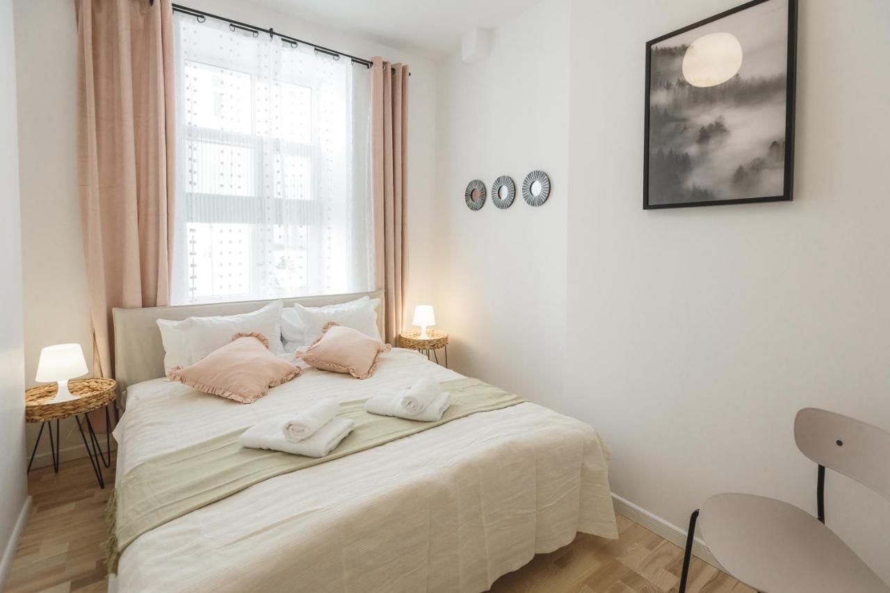 1212 Apartments With Free Parking Riga Exterior photo